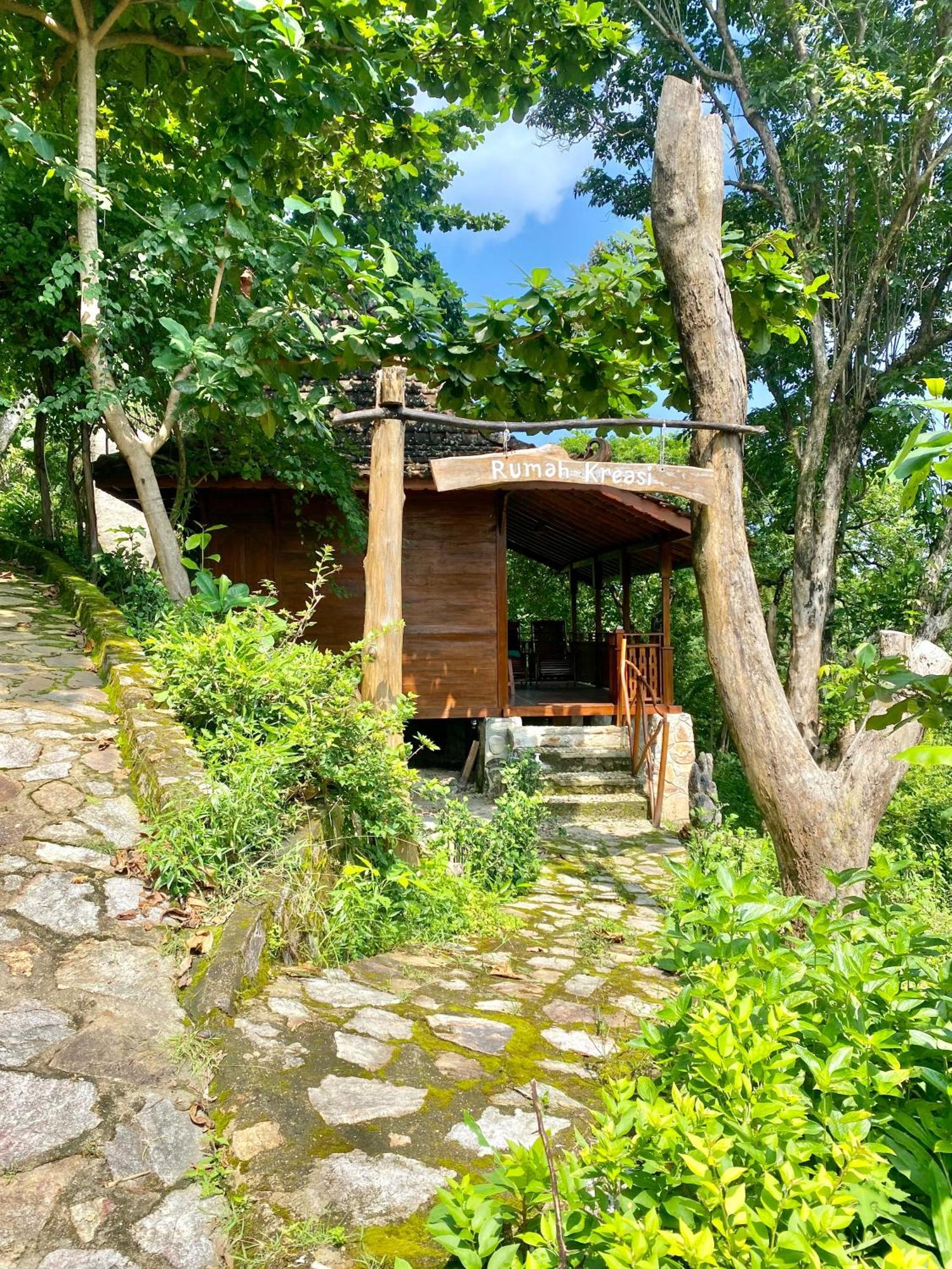 Alam Kita Hotel Karimunjawa Bagian luar foto