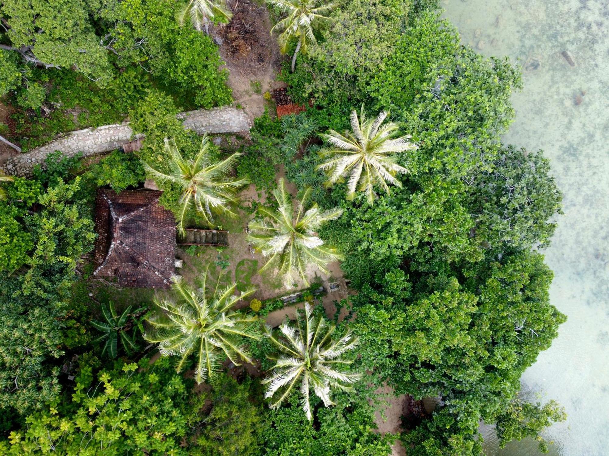 Alam Kita Hotel Karimunjawa Bagian luar foto